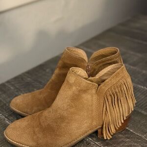 Lucky Brand Tan Suede Fringe Booties